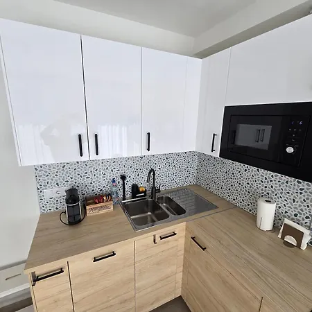 Aca Apartment *